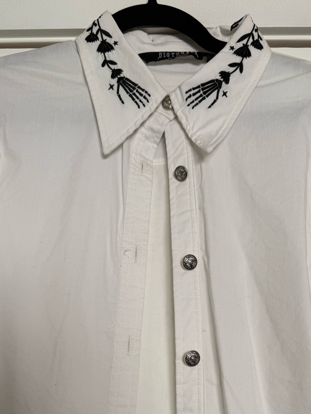 Tempora Embroidered Button Up Shirt - Picture 4 of 8